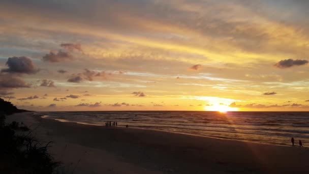 Sunset Lubiatowo Beach Baltic Sea Poland Beautiful Colours Group People — Stockvideo