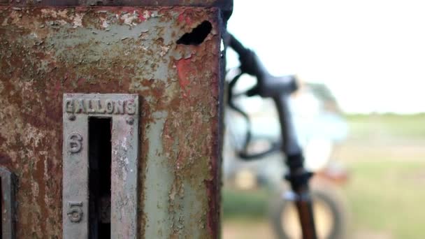 Slight Panning Pull Focus Old Battered Antique Fuel Transfer Pump — 비디오