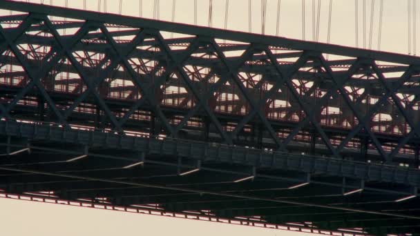 Metro Williamsburg Bridge Atardecer Cielo Bicicleta — Vídeo de stock