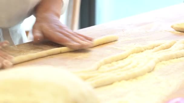 Human Hand Modelling Making Piece Typical Tupe Italian Pasta Wood — Stock Video