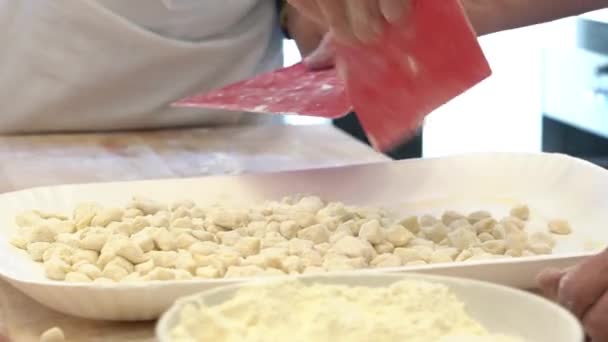 Men Table Preparing Typicol Type Italian Pasta Prepared Flour Eggs — Stockvideo