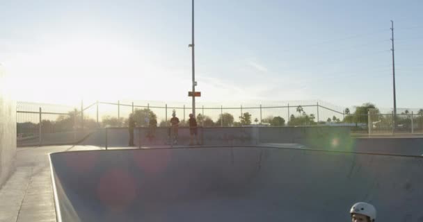 Bmxer Doing Tricks Skatepark — Αρχείο Βίντεο