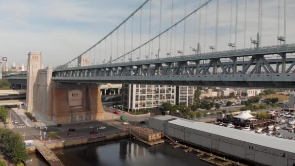 Ηλιοβασίλεμα Εναέρια Drone Πλάνα Του Benjamin Franklin Bridge Στη Φιλαδέλφεια — Αρχείο Βίντεο
