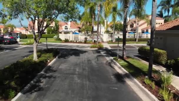 Aerial Fly Condo Complex Entry Road — стоковое видео