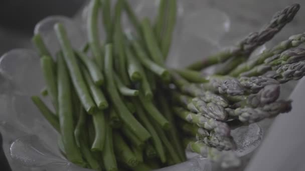 Closeup Green Beans Asparagus Bowl — Stok video