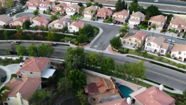 Aerial Shot Giant Wooden Skateboard Half Pipe Built Residential Backyard — Wideo stockowe