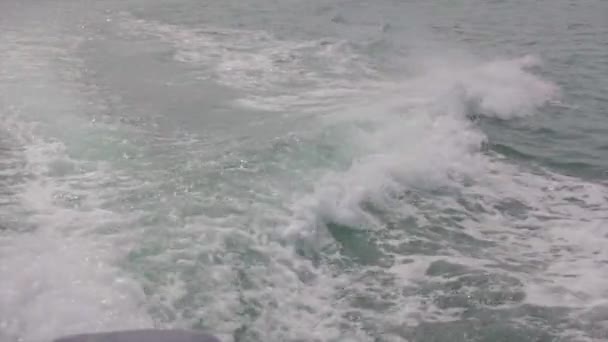 Closeup Slow Motion Boat Trail Wave — Vídeo de Stock
