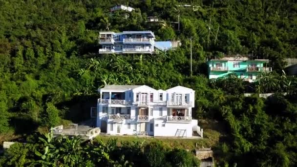 Aerial Crane Shot Local Homes Hillside Bvi Island Tortola — Stockvideo