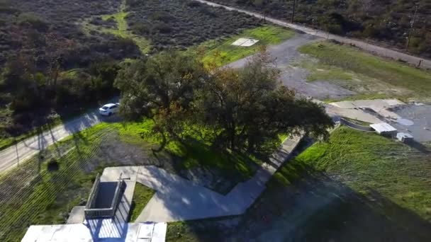 Aerial Car Driving Dirt Driveway Turning Dirt Road — Stockvideo
