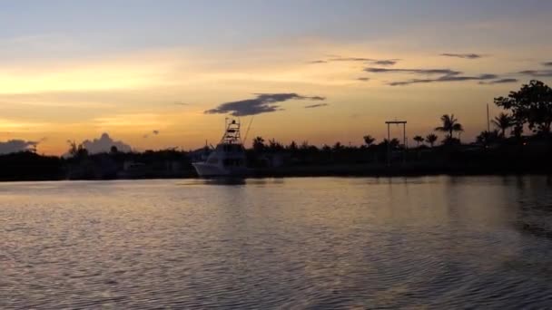 Sunset Boat Ride Cayman Islands Yacht Club — Vídeos de Stock