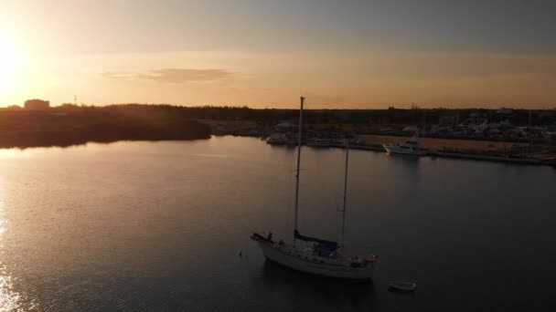 Drone Flying Sunset Cayman Islands Yacht Club Marina — Vídeo de Stock