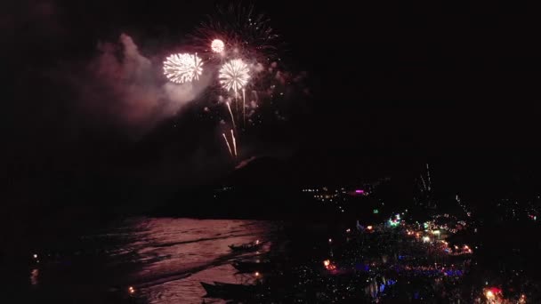 Fireworks New Year Eves Night Dance Festival Tropical Island Beach — 비디오