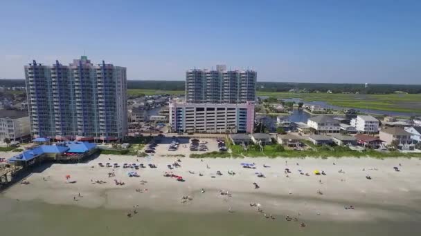 Drone Flying Sideways Ocean Pier Bright Sunny Day — Vídeo de Stock