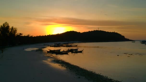 Aerial Shot Beach Sunset Thai Boat — Stockvideo