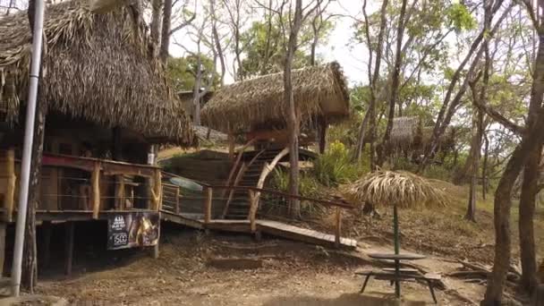 Wooden Huts Tropical Beach — Vídeos de Stock