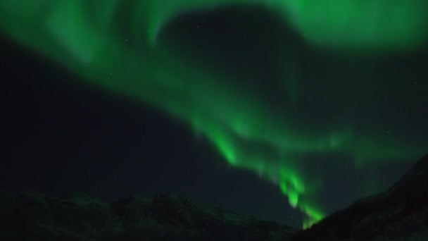 Northern Lights Filmed Real Time Mountain Landscape Island Kvalya Troms — 图库视频影像
