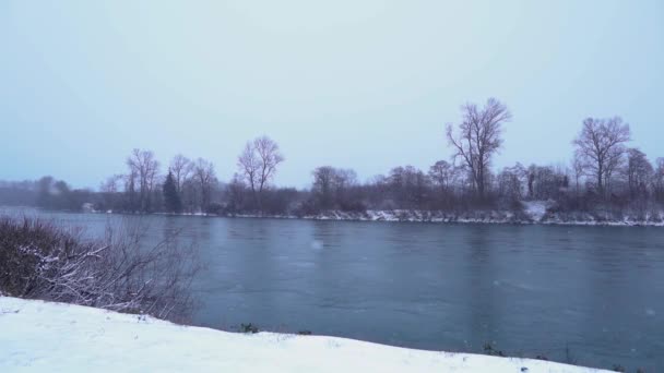 Snow Falling Storm River Slow Motion Still Shot — ストック動画