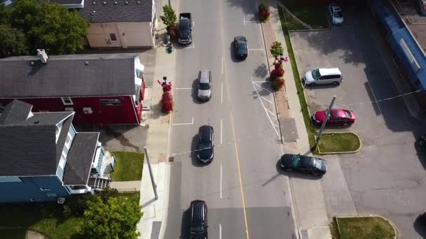 Drone Shot Traffic Side Street Beautiful Town — Wideo stockowe