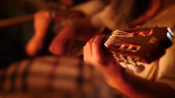 People Gathering Jamming Playing Guitar Young Hipster People Gathered Singing — Stock video