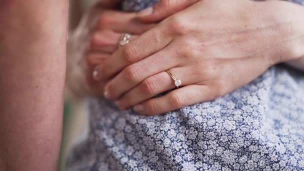 Close Beautiful Engagement Ring Woman Hand — Vídeos de Stock