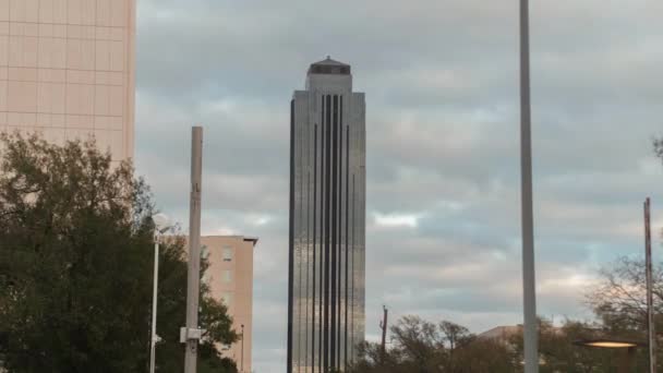 Video Time Lapse Cloudy Sky Williams Tower Houston Texas Video — Video Stock