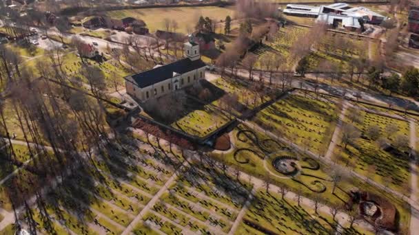 Drone Flying Church Passing Graves — Vídeos de Stock