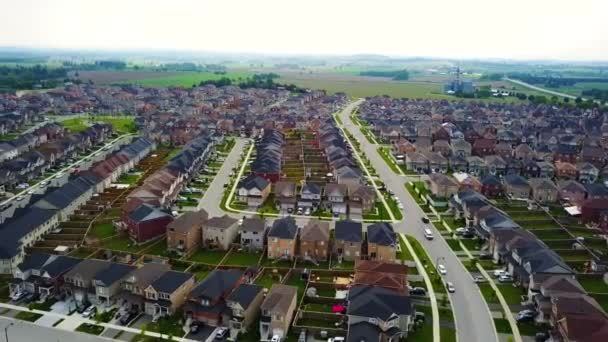 Drone Flying Beautiful Residential Neighbourhood — Stockvideo