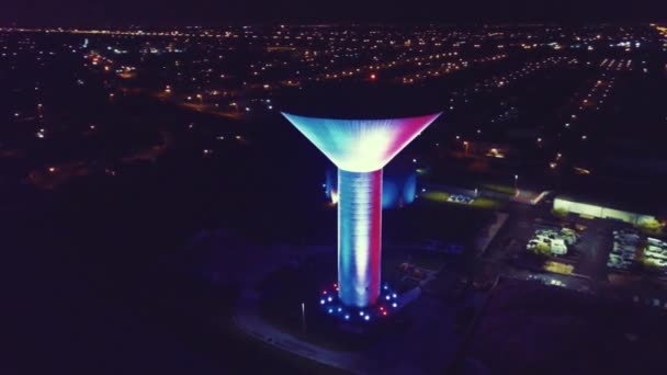 Video Flying Red White Blue Lighted Water Tower 4Th July — Stockvideo