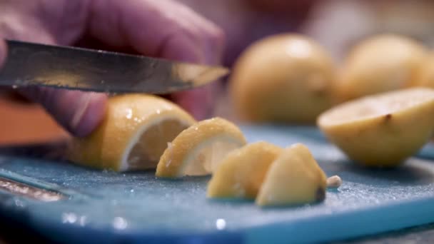 Slicing Lemons Cutting Board — Stockvideo