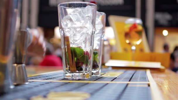 Bartender Pours Ice Cubes Glass Cocktail Preparation Slow Motion — Stockvideo