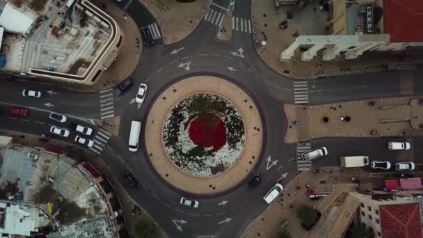 Aerial Clip Traffic Slowly Moving Yossi Carmel Square Roundabout Jaffa — ストック動画