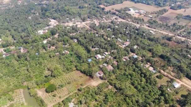 Letecký Pohled Battambang Kambodža Jasného Suchého Letního Dne Zobrazující Stromy — Stock video