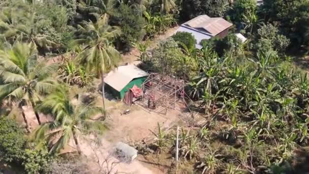 Aerial Clip Unfinished House Construction Battambang Cambodia Hot Dusty Summer — Vídeos de Stock