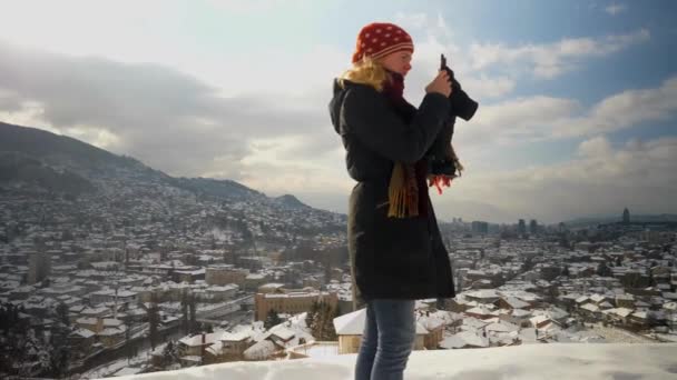 Medium Shot Woman Standing Hill Sarajevo Turning While Taking Video — Video Stock