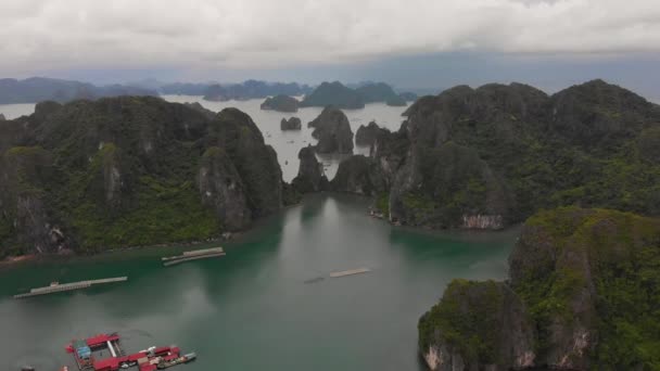 Aerial Clip Halong Bay Vietnam Cloudy Day — 图库视频影像