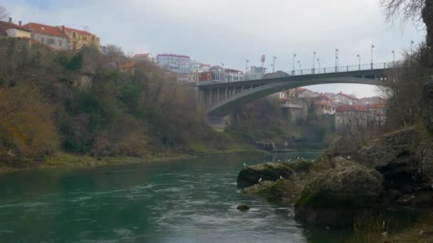 View Neretva River Port Bridge Seen Riverbanks — ストック動画