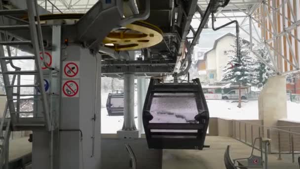 Empty Cable Cars Moving Sarajevo — Stock video