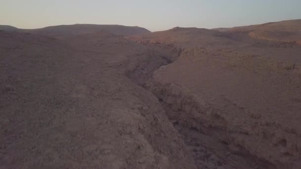 Birds Eye View Deep Narrow Gorge Steep Sides Mount Sodom — Stock video