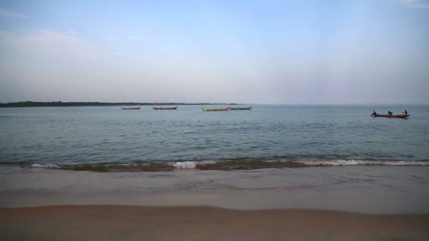 Landscape Shot Beach Fishing Boats Mermaids Bay San Pedro Ivory — Αρχείο Βίντεο