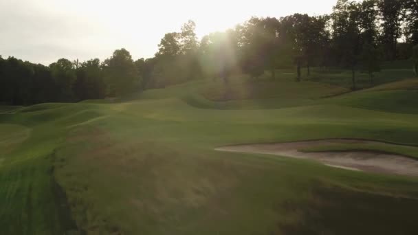 Sun Shining Brightly Golf Course — Stock videók