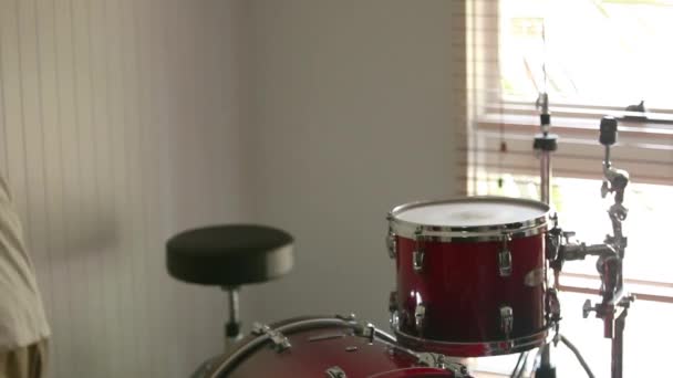 Drummer Getting Percussion Instruments Organised Band Practice Later Fast Forward — Vídeo de Stock