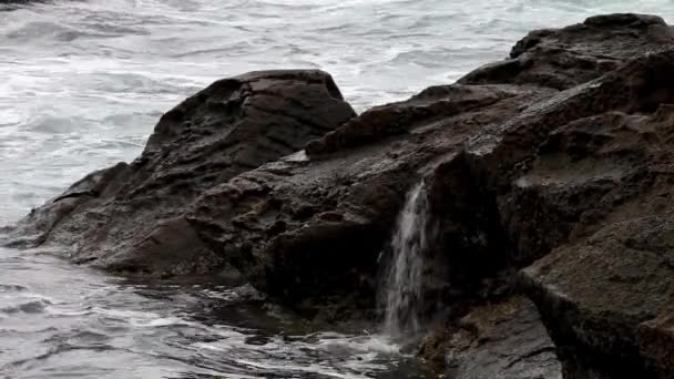 Tiny Waterfalls Created Seaside Rock Get Slammed Crashing Waves — Stock Video