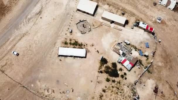 Aerial Shot Compound Desert — Vídeo de stock