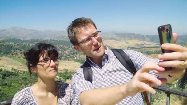 Couple Taking Selfie Picture Balcony Viewpoint Serrania Ronda Spain – stockvideo