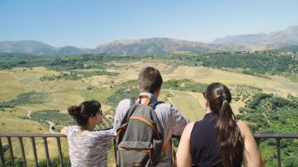 Three Tourist Friends Enjoy View Balcony Ronda Spain Summer – stockvideo