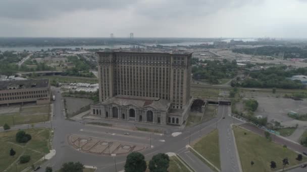 Video Aerial View Old Train Station Detroit Michigan Michigan Central — Stockvideo