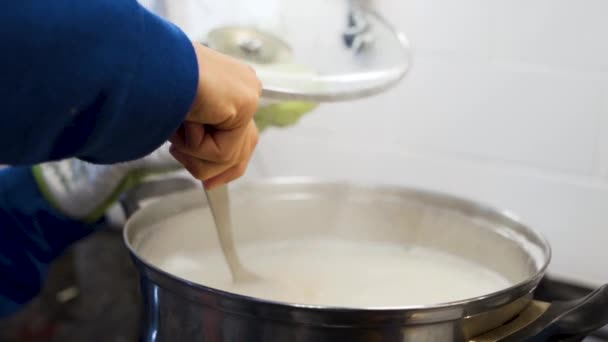 Mom Stirring Pot Boiling Water Slow Motion — Stockvideo