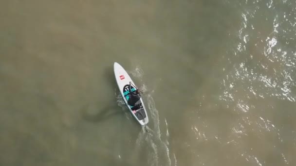 Birds Eye View Young Man Stand Paddle Boarding Sea — Video Stock