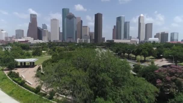 Video Aerial Downtown Houston Skyline Elanor Tinsley Park Video Filmed — Video Stock