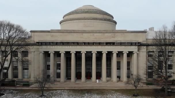 Mit Killian Court Drone Aerial View Snow Grass — Stockvideo